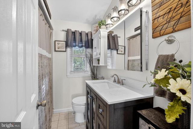 525 N COLES AVE, Maple Shade, NJ 08052