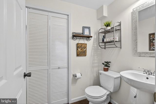 525 N COLES AVE, Maple Shade, NJ 08052