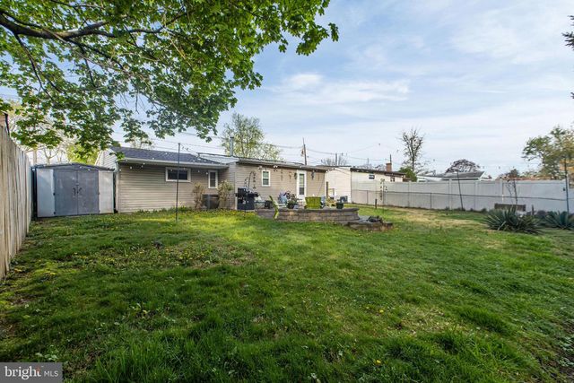 525 N COLES AVE, Maple Shade, NJ 08052