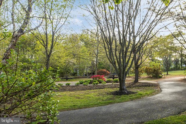 525 N COLES AVE, Maple Shade, NJ 08052