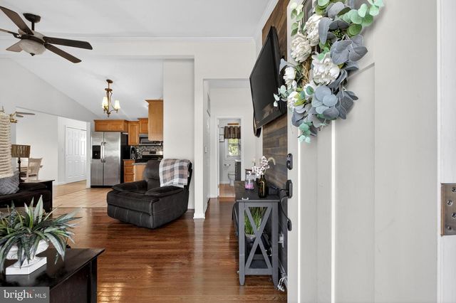 525 N COLES AVE, Maple Shade, NJ 08052