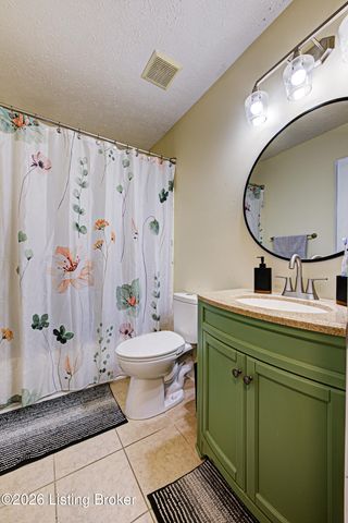 181 Bally Castle Ct, Louisville, KY 40229