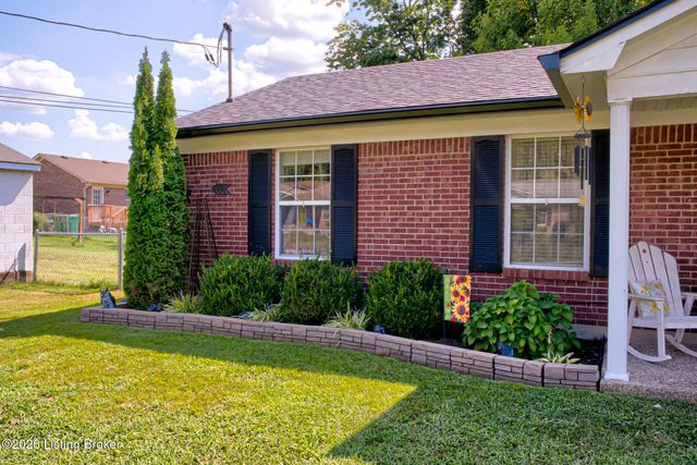 181 Bally Castle Ct, Louisville, KY 40229