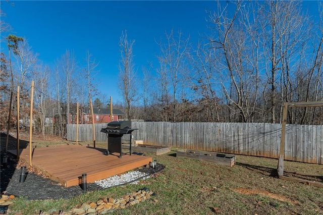 3659 Old Mountain Road, Lexington, NC 27292