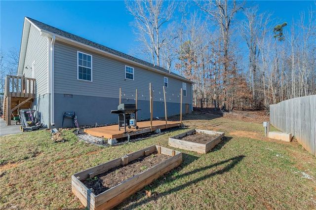 3659 Old Mountain Road, Lexington, NC 27292