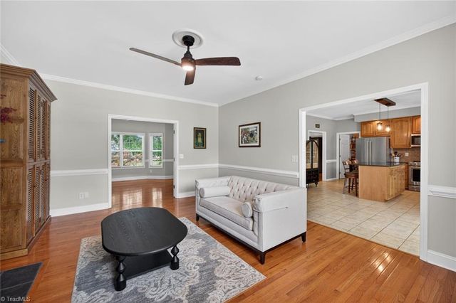 252 Country Circle, Advance, NC 27006