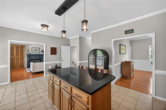 252 Country Circle, Advance, NC 27006