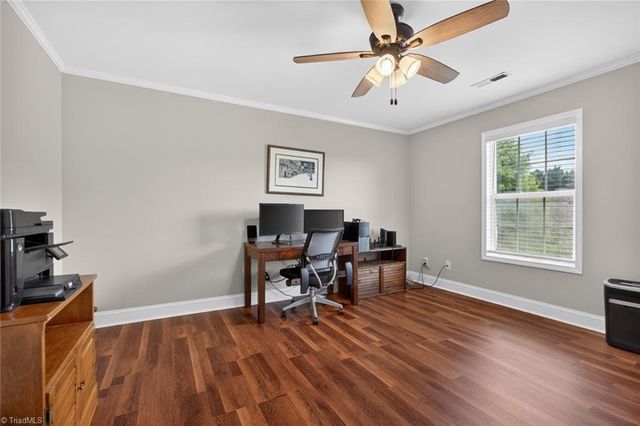 252 Country Circle, Advance, NC 27006