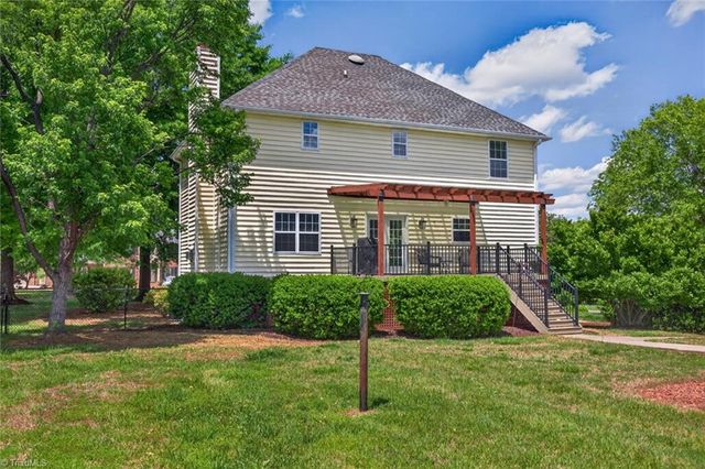 252 Country Circle, Advance, NC 27006