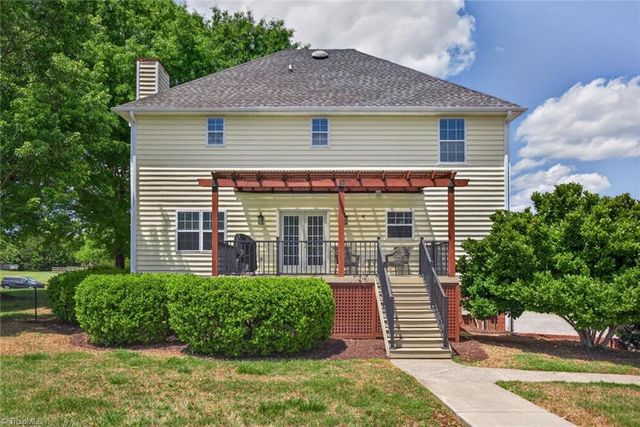 252 Country Circle, Advance, NC 27006