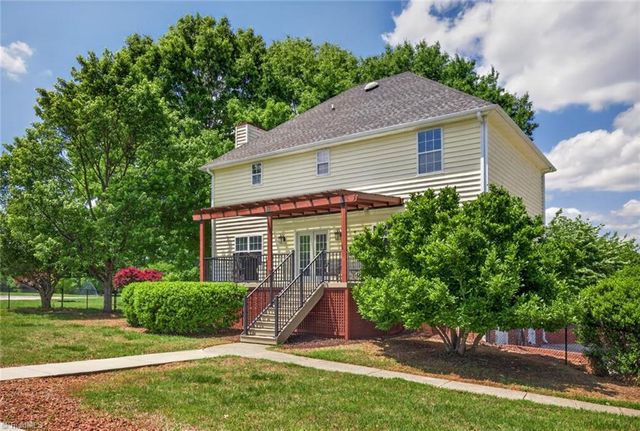 252 Country Circle, Advance, NC 27006