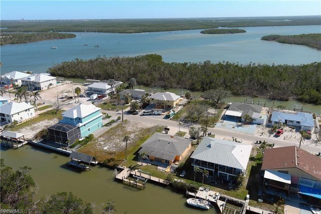 175 Tropical Shores WAY 177, Fort Myers Beach, FL 33931