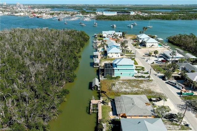 175 Tropical Shores WAY 177, Fort Myers Beach, FL 33931