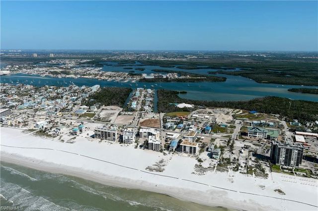 175 Tropical Shores WAY 177, Fort Myers Beach, FL 33931
