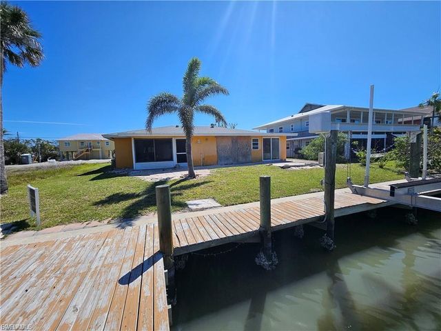 175 Tropical Shores WAY 177, Fort Myers Beach, FL 33931