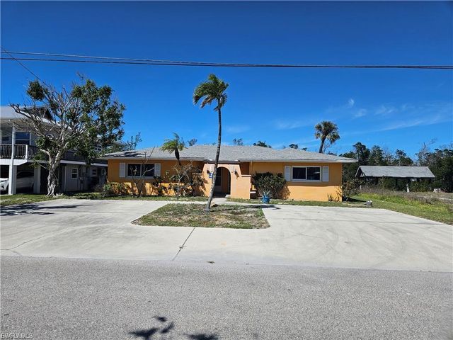 175 Tropical Shores WAY 177, Fort Myers Beach, FL 33931