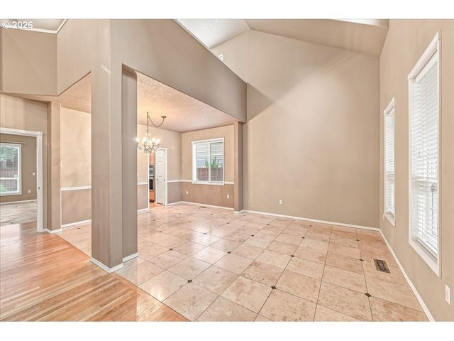 2619 Ne CHARLOIS Dr, Hillsboro, OR 97124