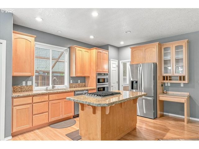 2619 Ne CHARLOIS Dr, Hillsboro, OR 97124