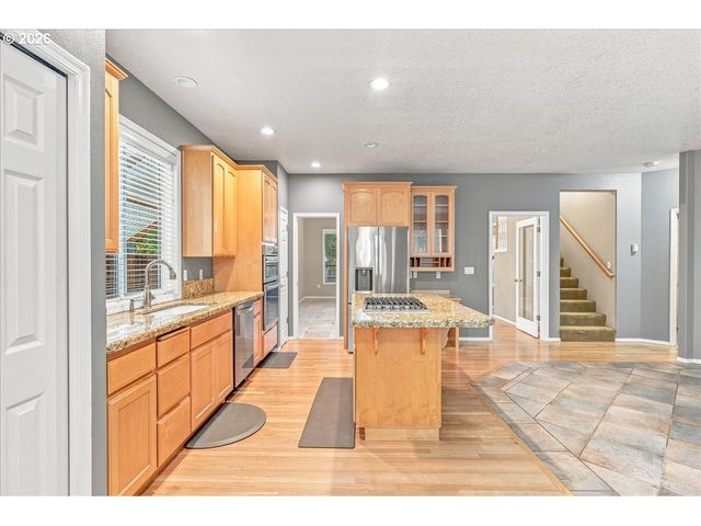 2619 Ne CHARLOIS Dr, Hillsboro, OR 97124