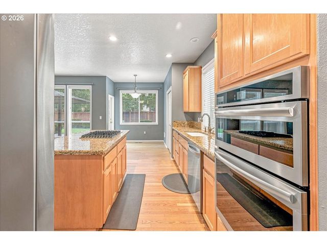 2619 Ne CHARLOIS Dr, Hillsboro, OR 97124