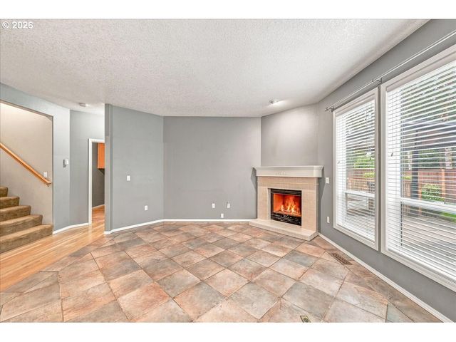 2619 Ne CHARLOIS Dr, Hillsboro, OR 97124