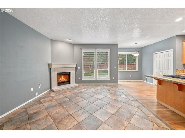 2619 Ne CHARLOIS Dr, Hillsboro, OR 97124