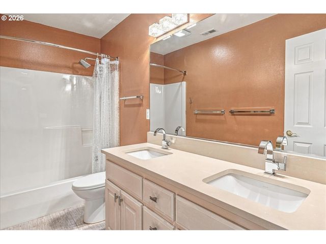 2619 Ne CHARLOIS Dr, Hillsboro, OR 97124