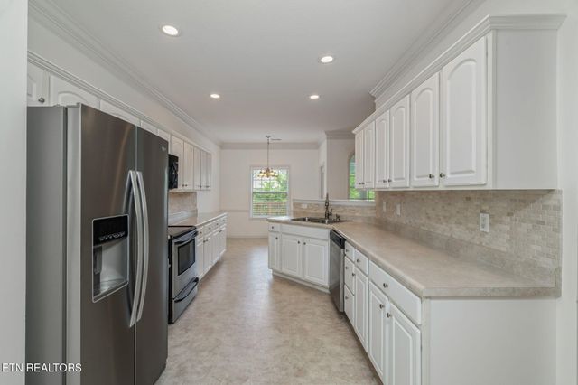 111 Devanshire Court, Oak Ridge, TN 37830