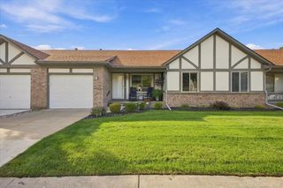 15880 N Magnolia Drive, Clinton Township, MI 48038