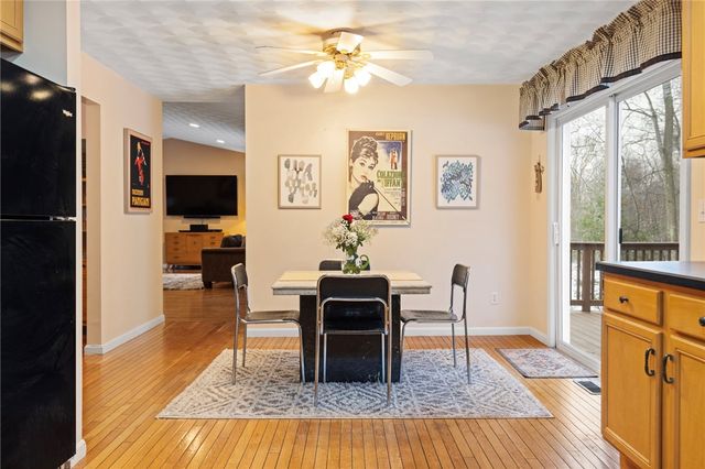 15 Gilcrest Drive, West Warwick, RI 02893