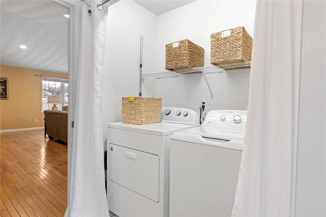 15 Gilcrest Drive, West Warwick, RI 02893