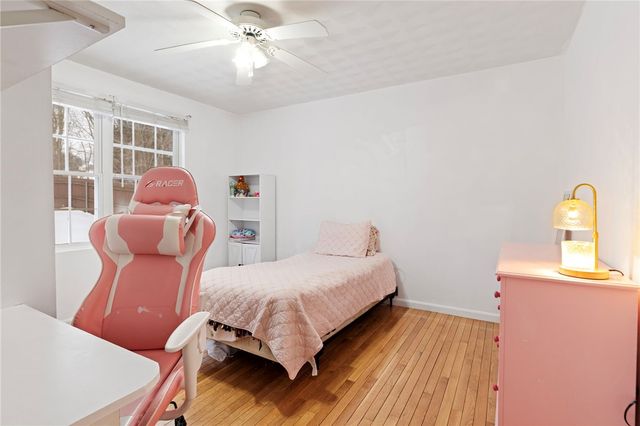 15 Gilcrest Drive, West Warwick, RI 02893