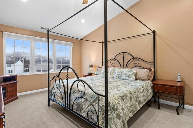 15 Gilcrest Drive, West Warwick, RI 02893