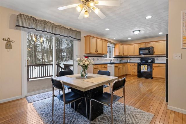 15 Gilcrest Drive, West Warwick, RI 02893