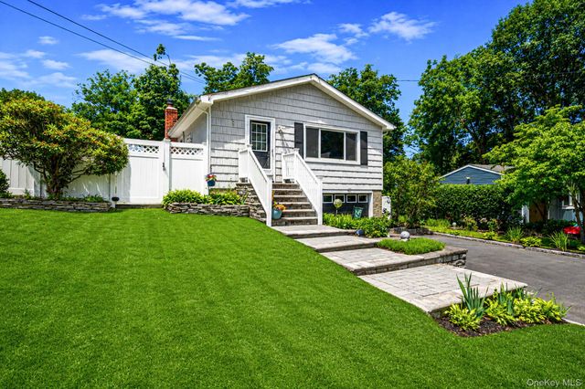 46 Longfellow Drive, Kings Park, NY 11754