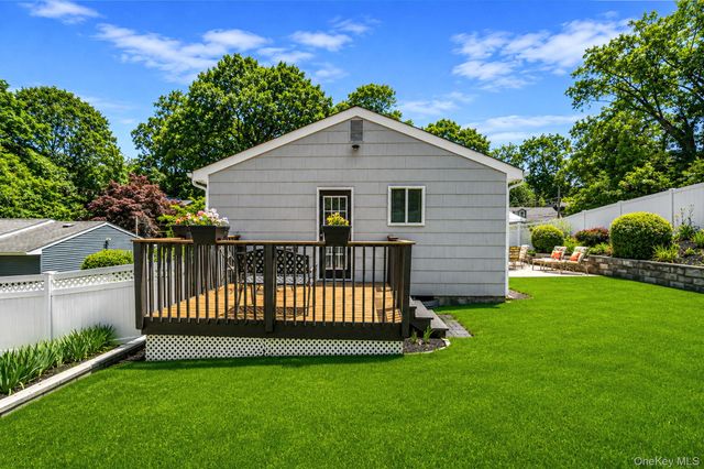 46 Longfellow Drive, Kings Park, NY 11754