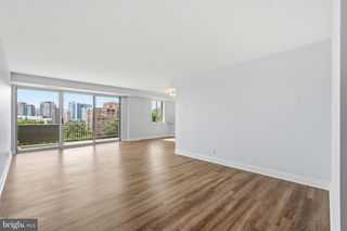 8315 N BROOK LN #2-902, Bethesda, MD 20814