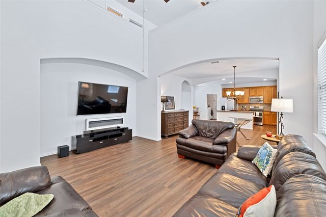 1117 Grey Fox Drive, Savannah, TX 76227