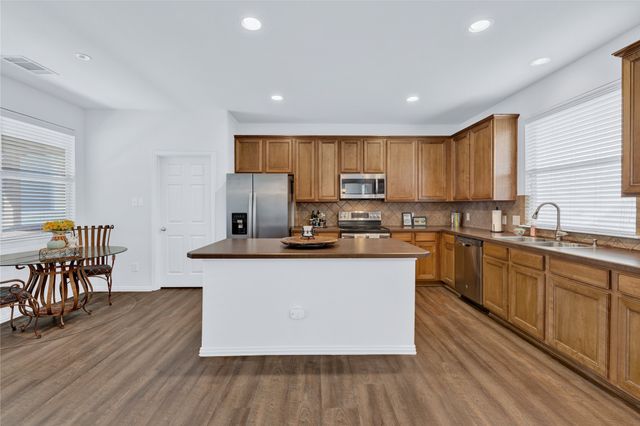 1117 Grey Fox Drive, Savannah, TX 76227