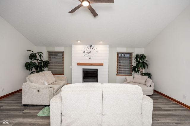 6475 Fieldstream Drive, Avon, IN 46123