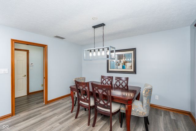 6475 Fieldstream Drive, Avon, IN 46123