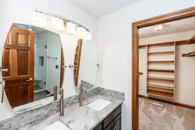 6475 Fieldstream Drive, Avon, IN 46123