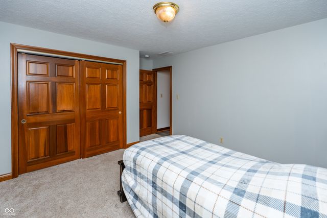 6475 Fieldstream Drive, Avon, IN 46123