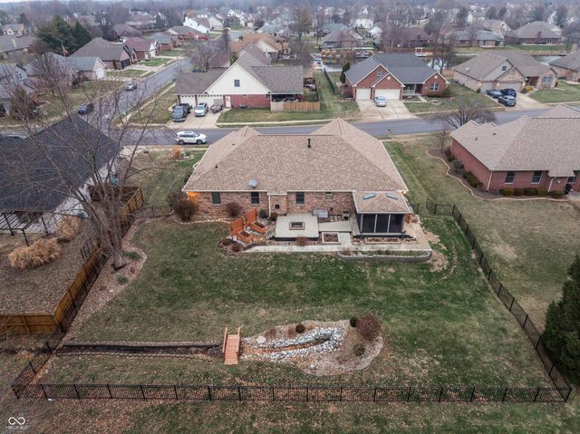 6475 Fieldstream Drive, Avon, IN 46123