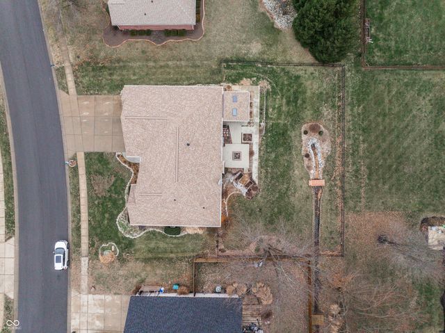 6475 Fieldstream Drive, Avon, IN 46123