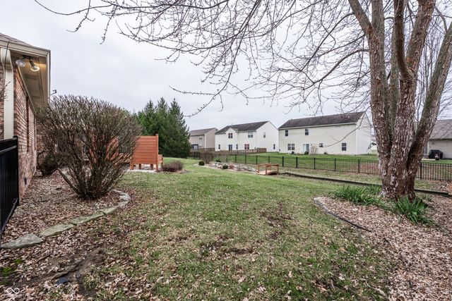 6475 Fieldstream Drive, Avon, IN 46123