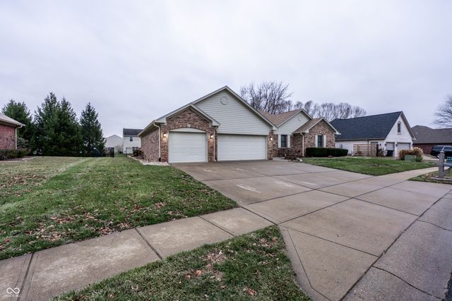 6475 Fieldstream Drive, Avon, IN 46123