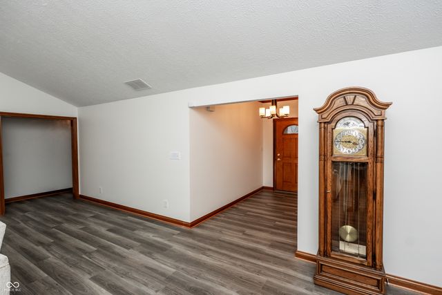 6475 Fieldstream Drive, Avon, IN 46123