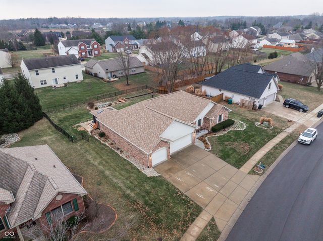 6475 Fieldstream Drive, Avon, IN 46123