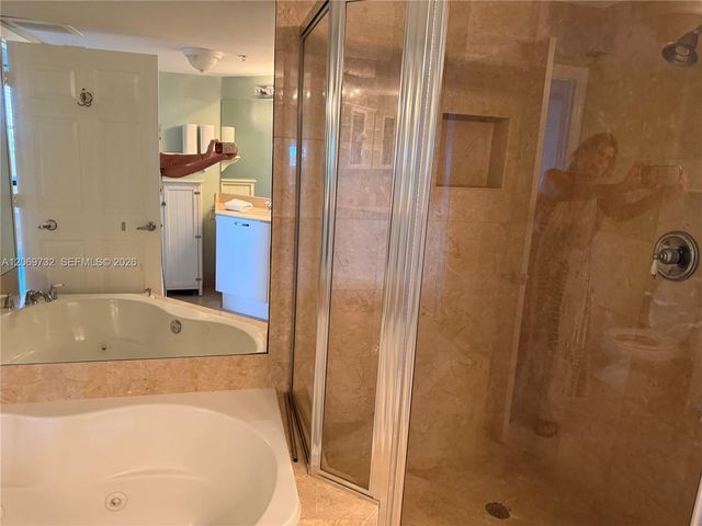 2011 N Ocean Boulevard 602, Fort Lauderdale, FL 33305